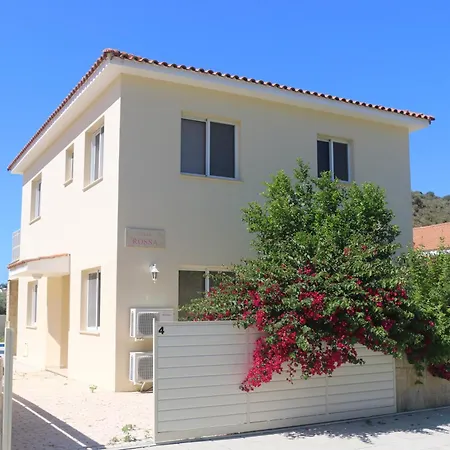 ヴィラ Rossa ピッソウリ