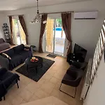 Rossa Villa *